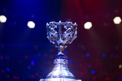 S15总决赛：Knight分均伤害登顶，Chovy补刀领先群雄